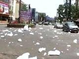 Videos : बेंगलुरू : सड़क पर आया वार्थूर झील का जहरीला झाग