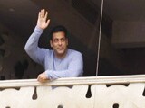 Video : Salman Khan Greets His Fans On Eid