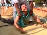 Videos : NDTV कर रहा है शादाब को माता-पिता से मिलवाने की कोशिश