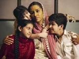 Videos : फिल्‍म रिव्‍यू: 'हसीना पारकर' की कहानी है कमजोर