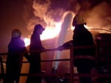 Video : मुंबई के बुचर आईलैंड पर तेल टैंक में लगी भीषण आग