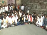Video : Fringe Group Blocks Entry To Rajashtan Fort Over <i>Padmavati</i>