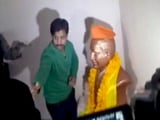 Videos : ग्वालियर:  नाथू राम गोडसे की प्रतिमा हटाई गई