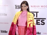 Video : Sonam Kapoor's Stunning Red Carpet Look