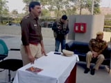 Videos : दिल्‍ली : एयरपोर्ट के टैक्सी ड्राइवरों को शराब-पोर्नोग्राफ़ी की लत से बचाने की कोशिश