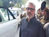 Videos : MoJo: 'पद्मावती' विवाद को लेकर संसदीय पैनल के सामने पेश हुए संजय लीला भंसाली