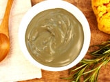 Video: Beauty Tips: Oily Skin? Whip Up This 3-Step DIY Mud Mask