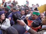 Video : Congress Lawmaker Rushing To Rahul Gandhi Meet Slaps Cop, Gets It Back