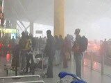 Video : Fog Disrupts Delhi Airport Operations On New Year's Day, Passengers Stuck