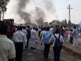 Video : इंडिया 8 बजे : पुणे में भड़की हिंसा की आग मुंबई पहुंची