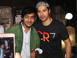 Video : Spotted! Varun Dhawan With His Fans Outside Soojit Sircar's Office
