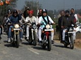 Video : Haryana Chief Minister Rides Bike To Review Preps For Amit Shah's Rally