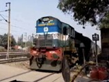 Video : दिल्‍ली का खूनी रेल फाटक, सात साल में मारे गए 650 लोग