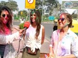 Videos : दिल्ली में विदेशी मेहमानों ने खेली होली