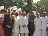 Video : बैंकिंग घोटाला: संसद में कांग्रेस का प्रदर्शन, राहुल गांधी भी हुए शामिल