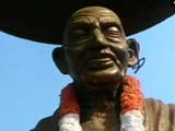 Videos : मूर्तियां निशाने पर, अब कन्नूर में गांधी की मूर्ति को नुकसान