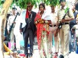 Video : मध्यप्रदेश : पुलिस के पहरे में हुई शादी संपन्न