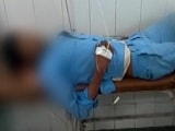 Videos : झांसी :  डॉक्टरों ने मरीज के कटे पैर को बना दिया तकिया