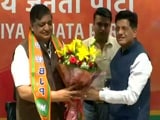 Video : Akhilesh Yadav's Close Aide Naresh Agrawal Joins BJP