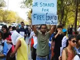 Videos : जेएनयू छात्रों पर लाठीचार्ज