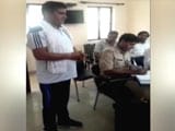 Videos : यूपी में एनकाउंटर का खौफ : कुख्यात शेरू भाटी बोला- साहब! मैं सरेंडर कर रहा हूं, मुझे गोली नहीं खानी